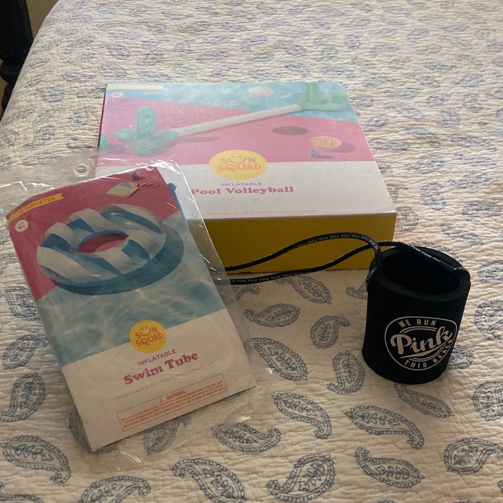 NWT Inflatable Pool Volleyball and Swim Tube Set